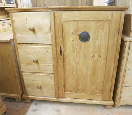 Brotschrank Schafreite